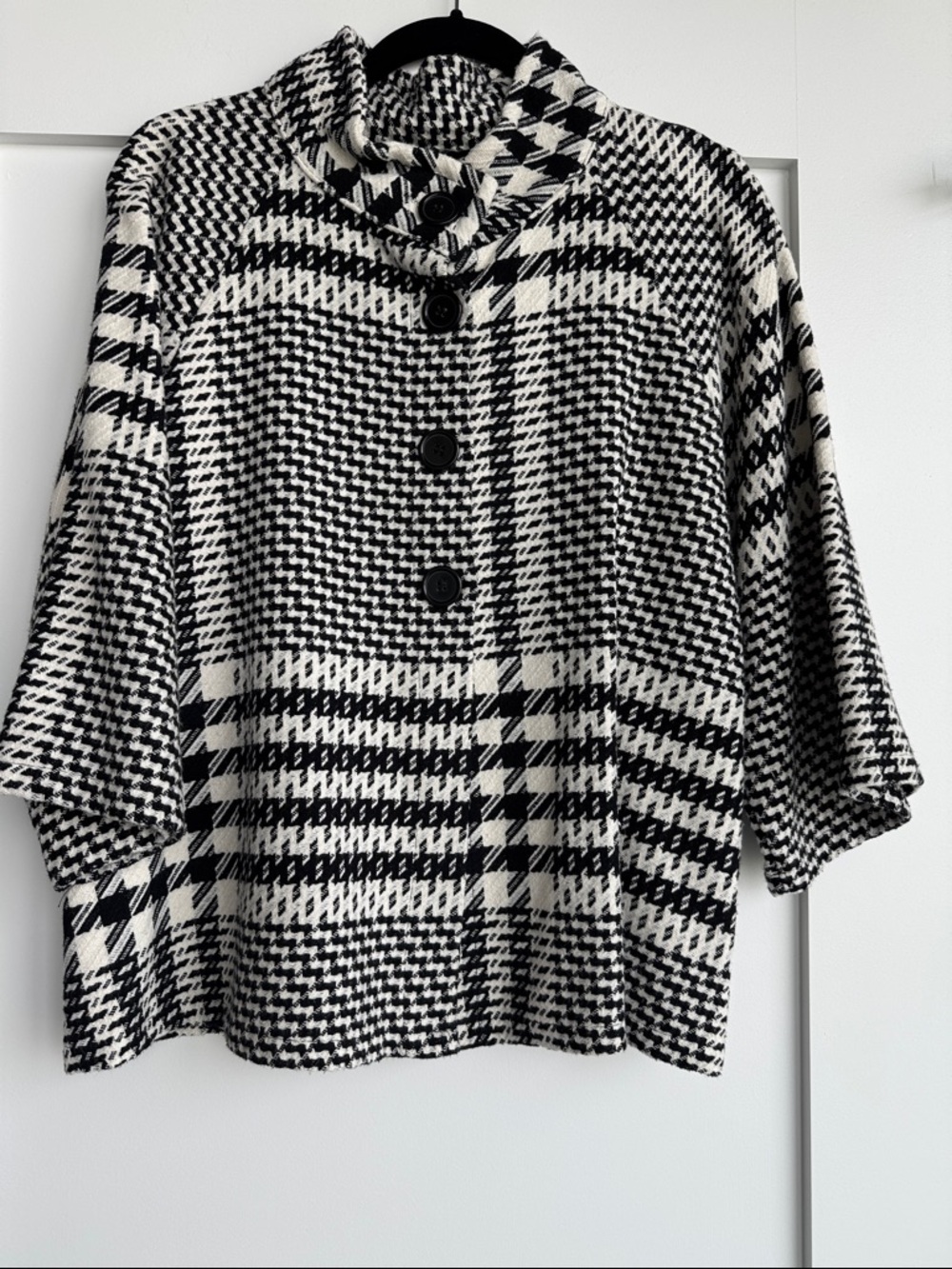 Cherish Black & White Houndstooth Knit Jacket